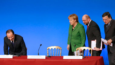 Frankreichs Pr&auml;sident Hollande, Bundeskanzlerin Merkel, EU-