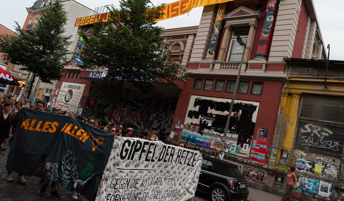 Demonstration_linker_54124338.jpg