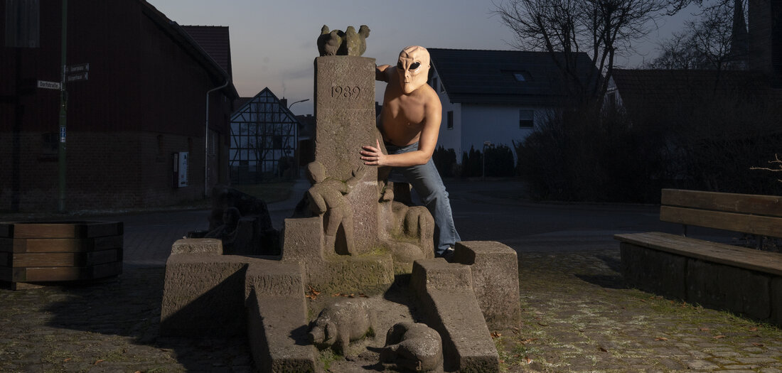 no image
