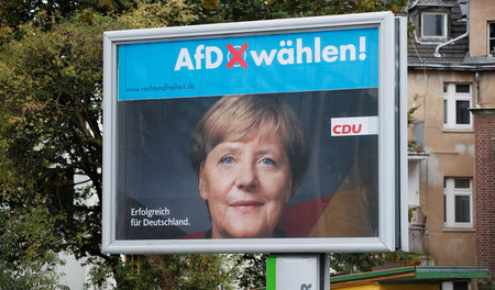 Nicht nur die Wahlwerbung ist austauschbar, die Ideologie, die d...