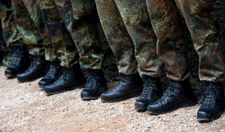 Soldaten bei einer Übung im bayrischen Bad Reichenhall. Die dort...