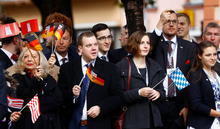 Gesellschaftlich wird es nicht zum Frieden beitragen, wenn sich ...