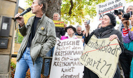 Gegen eine Landesregierung der Autokonzerne: Demo der Bürgerinit...
