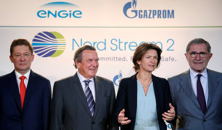 Wie stark ist Schröder noch? Lobbyist und Exkanzler mit Partnern...