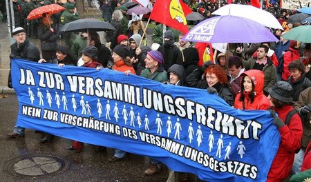 »Während des G 20 war nicht einmal mehr die Fassade zu sehen. Wa... »Während des G 20 war nicht einmal mehr die Fassade zu sehen. Wa...