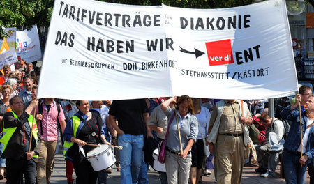 Warnstreik von Beschäftigten der Diakonie (Hannover, 9. Juli 201...