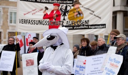 Nach dem Radikalenerlass vor mehr als vier Jahrzehnten wurden in...