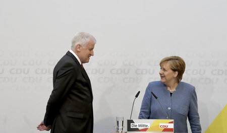 Ordentliches Verfahren: Horst Seehofer und Angela Merkel