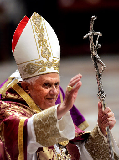 Keine Moral ohne Christentum? Papst Benedikt XVI. während einer ...