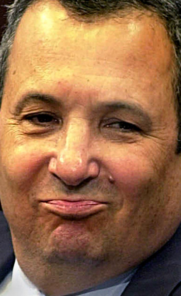 Ehud Barak will Druck auf ­Teheran verstärken