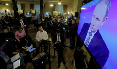 Kann hier noch jemand Russisch? Journalisten in Moskau