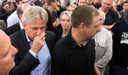 »Sie trauen sich das jetzt«: Götz Kubitschek (r.) neben Messedir...