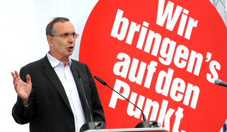 Mit Stolz dabei: der Berliner Linke-Politiker Harald Wolf (hier ...