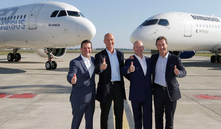 Daumen hoch! Die Bosse von Bombardier und Airbus haben US-Regier... Daumen hoch! Die Bosse von Bombardier und Airbus haben US-Regier...