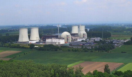 Das Atomkraftwerk Biblis: »Strahlendes Erbe, teuer bezahlt « Das Atomkraftwerk Biblis: »Strahlendes Erbe, teuer bezahlt «