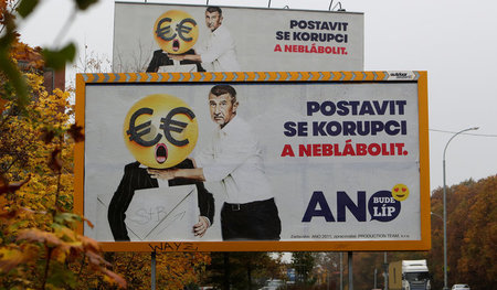 Kein Liebhaber des Euro: Wahlplakat der Bewegung ANO (»Ja«) das ...