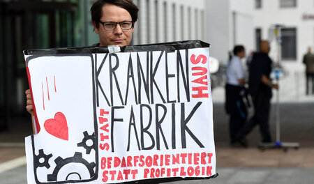 Mehrtägiger Streik an der Charité: Die Belastung der Beschäftigt... Mehrtägiger Streik an der Charité: Die Belastung der Beschäftigt...