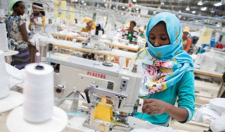 Für Konzerne günstiger als Bangladesch? Textilfabrik in Äthiopie...