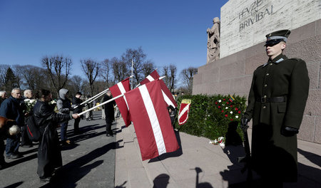 Ehrung für die lettischen Angehörigen der Waffen-SS am 16. März ...