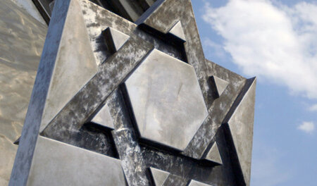 Denkmal für die ermordeten Juden Europas in Berlin: »Re: Weil du... Denkmal für die ermordeten Juden Europas in Berlin: »Re: Weil du...