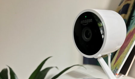 Die »Amazon Cloud Cam« soll darüber wachen, dass der Bote seinen... Die »Amazon Cloud Cam« soll darüber wachen, dass der Bote seinen...