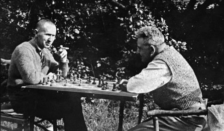 Ermattungstaktik gegen aberwitzige Läuferzüge: Walter Benjamin (... Ermattungstaktik gegen aberwitzige Läuferzüge: Walter Benjamin (...