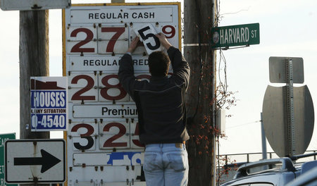 Tankstelle in Medford/Massachusetts: In den USA ist der Sprit we...
