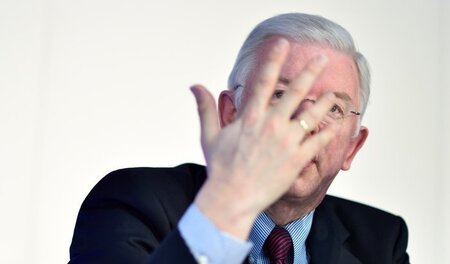 Roland Koch, nach seiner Politkarriere Vorstandsvorsitzender des...
