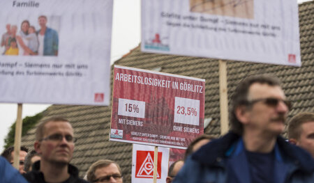 Protest von Siemens-Beschäftigten vor dem Turbinenwerk in Görlit... Protest von Siemens-Beschäftigten vor dem Turbinenwerk in Görlit...