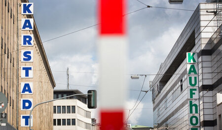 Wenn die großen Warenhäuser dicht machen, bluten die Fußgängerzo...