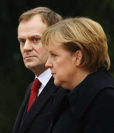 Die Harmonie zwischen Tusk und Merkel wirkte etwas verkrampft Die Harmonie zwischen Tusk und Merkel wirkte etwas verkrampft