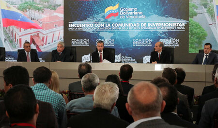 Knapp 30 Minuten soll das Treffen von venezolanischer Regierung ...