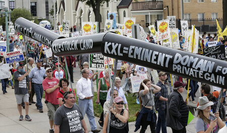 Protest gegen Bau der Pipeline-Erweiterung »Keystone XL« Anfang ... Protest gegen Bau der Pipeline-Erweiterung »Keystone XL« Anfang ...