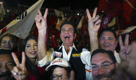 Oppositionskandidat Salvador Nasralla beim Wahlkampfabschluss am...
