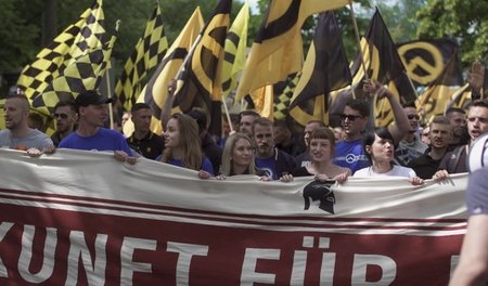Demonstration der völkischen »Identitären Bewegung« am 17. Juni ...