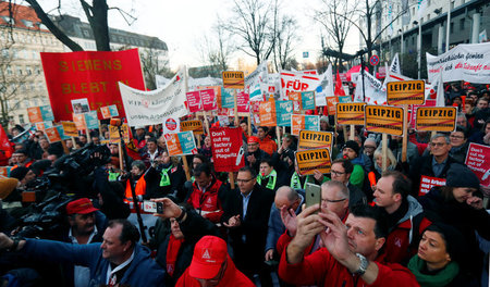 Siemens-Beschäftigte demonstrierten am Donnerstag in Berlin