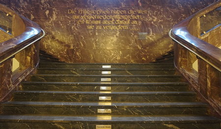 Der historisch-dialektische Materialismus hat seine Sternstunden... Der historisch-dialektische Materialismus hat seine Sternstunden...