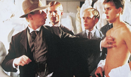 Ben Becker in der Rolle des Adolf Brand: »Der Einstein des Sex« Ben Becker in der Rolle des Adolf Brand: »Der Einstein des Sex«