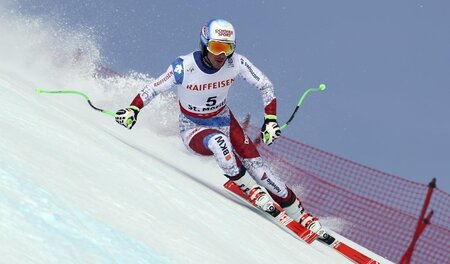 Jetzt auch verletzt: Carlo Janka (hier noch mit dem alten Ski, i... Jetzt auch verletzt: Carlo Janka (hier noch mit dem alten Ski, i...