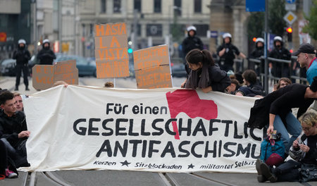 Demonstration gegen den Leipziger Pegida-Ableger »Legida« im Sep... Demonstration gegen den Leipziger Pegida-Ableger »Legida« im Sep...