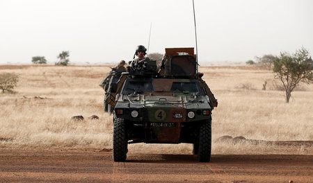 Mali, einst offiziell Kolonie Frankreichs, jetzt angeblich unabh...