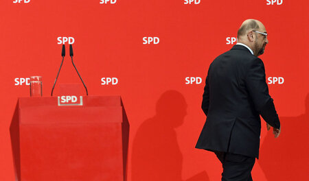 Hält derzeit die innerparteiliche Basisdemokratie hoch: SPD-Chef... Hält derzeit die innerparteiliche Basisdemokratie hoch: SPD-Chef...