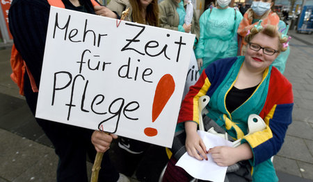 Eine bundesweite Bewegung: Proteste gegen schlechte Arbeitsbedin... Eine bundesweite Bewegung: Proteste gegen schlechte Arbeitsbedin...