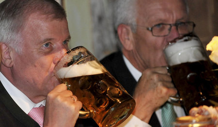 Ziemlich beste Freunde: Bayerns Ministerpräsident Horst Seehofer... Ziemlich beste Freunde: Bayerns Ministerpräsident Horst Seehofer...