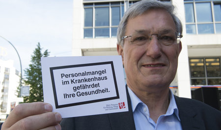 In der Kampagne für mehr Personal in Kliniken will Die Linke sic... In der Kampagne für mehr Personal in Kliniken will Die Linke sic...