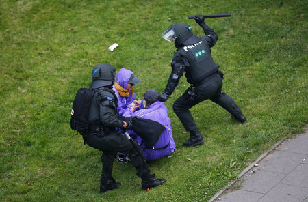 Bilderserie: Gewalt während der G-20-Proteste im Juli in Hamburg