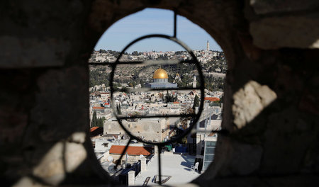 Blick auf den Felsendom und die Altstadt von Jerusalem Blick auf den Felsendom und die Altstadt von Jerusalem