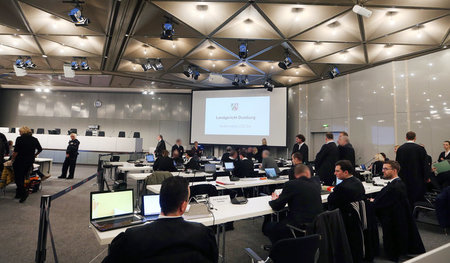Auftakt im Messegebäude: Das Landgericht Duisburg hat für das Ve... Auftakt im Messegebäude: Das Landgericht Duisburg hat für das Ve...