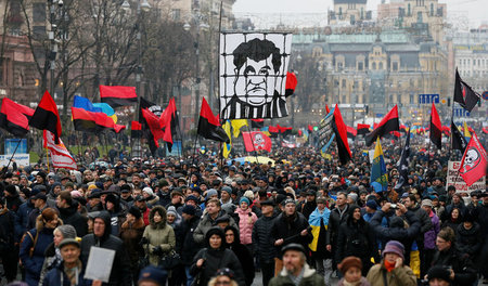 Protest gegen Regierung: Anhänger von Michail Saakaschwili demon... Protest gegen Regierung: Anhänger von Michail Saakaschwili demon...