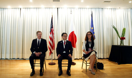 Der US-Handelsbeauftragte Robert Lighthizer, Japans Wirtschaftsm...